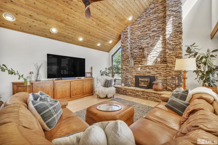 4229 Christy, Reno, Nevada 89519, 5 Bedrooms Bedrooms, ,6 BathroomsBathrooms,Residential,Residential,Christy,250001428