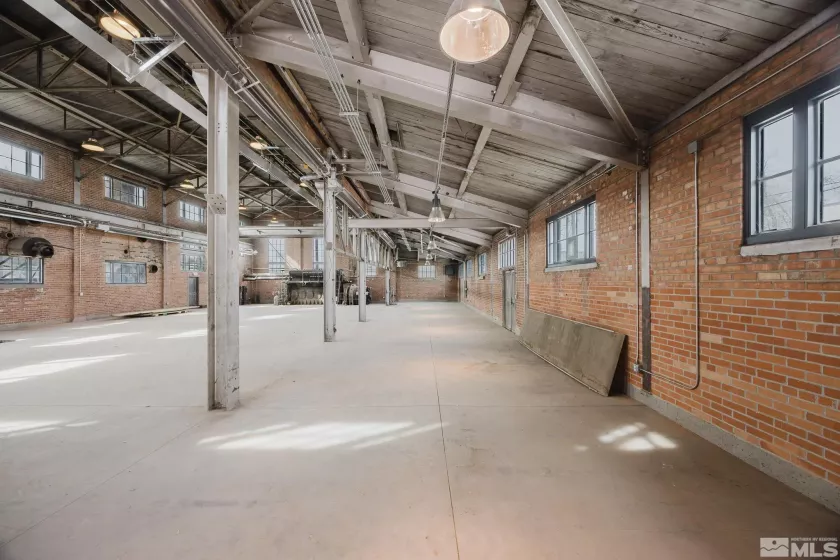 240 7th, Elko, Nevada 89801, ,Commercial Lease,Manufactured,7th,250005663