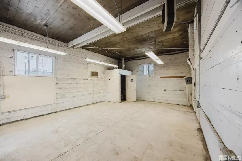 240 7th, Elko, Nevada 89801, ,Commercial Lease,Manufactured,7th,250005663