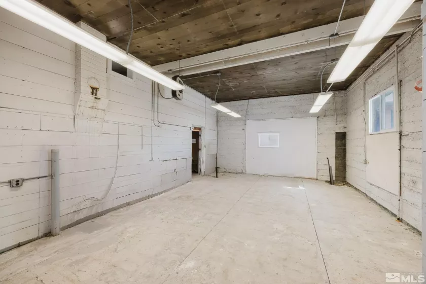 240 7th, Elko, Nevada 89801, ,Commercial Lease,Manufactured,7th,250005663
