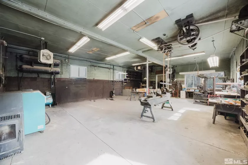 240 7th, Elko, Nevada 89801, ,Commercial Lease,Manufactured,7th,250005663