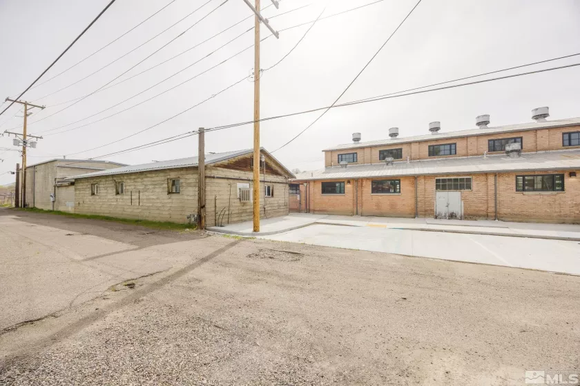 240 7th, Elko, Nevada 89801, ,Commercial Lease,Manufactured,7th,250005663