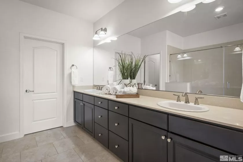 9726 Pachuca, Reno, Nevada 89521, 3 Bedrooms Bedrooms, ,3 BathroomsBathrooms,Residential,Residential,Pachuca,250004261