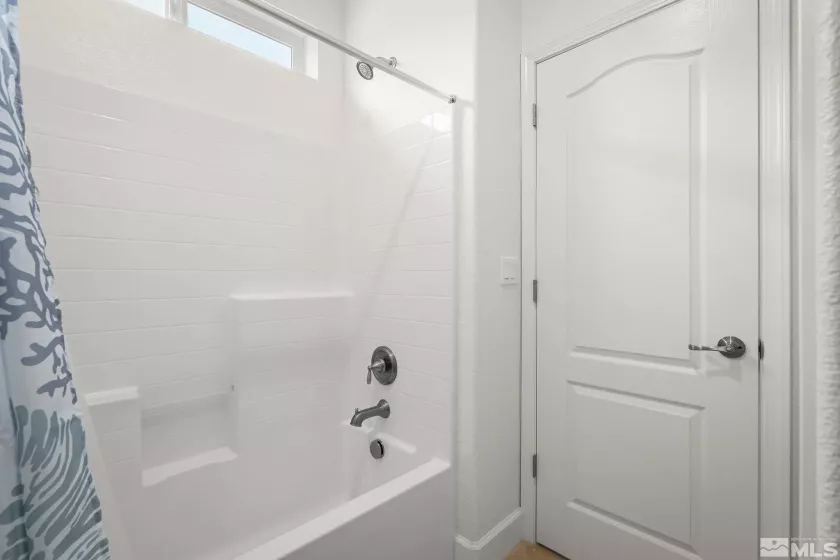 9726 Pachuca, Reno, Nevada 89521, 3 Bedrooms Bedrooms, ,3 BathroomsBathrooms,Residential,Residential,Pachuca,250004261