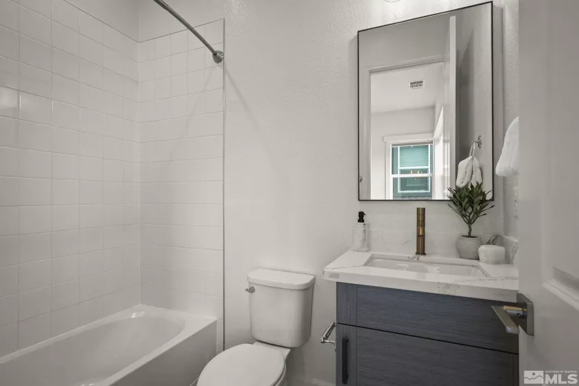 605 Braided Rope, Reno, Nevada 89511, 2 Bedrooms Bedrooms, ,3 BathroomsBathrooms,Residential,Residential,Braided Rope,250004255