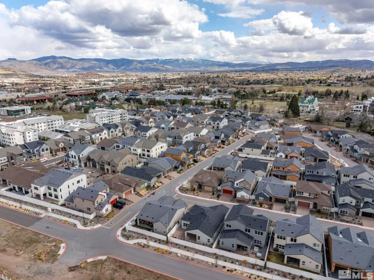 605 Braided Rope, Reno, Nevada 89511, 2 Bedrooms Bedrooms, ,3 BathroomsBathrooms,Residential,Residential,Braided Rope,250004255