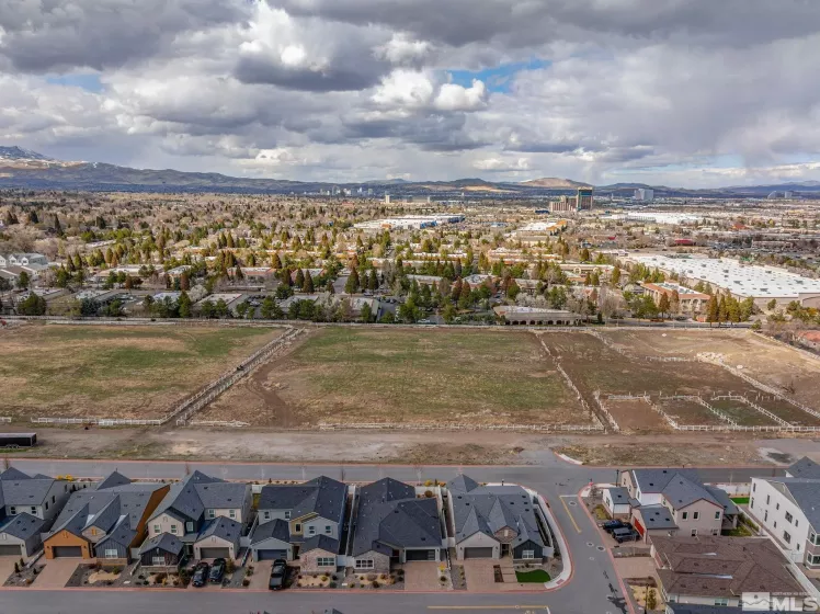 605 Braided Rope, Reno, Nevada 89511, 2 Bedrooms Bedrooms, ,3 BathroomsBathrooms,Residential,Residential,Braided Rope,250004255