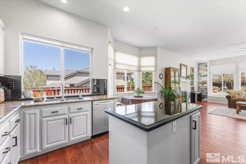 5024 Albuquerque, Reno, Nevada 89511, 4 Bedrooms Bedrooms, ,3 BathroomsBathrooms,Residential,Residential,Albuquerque,250005268
