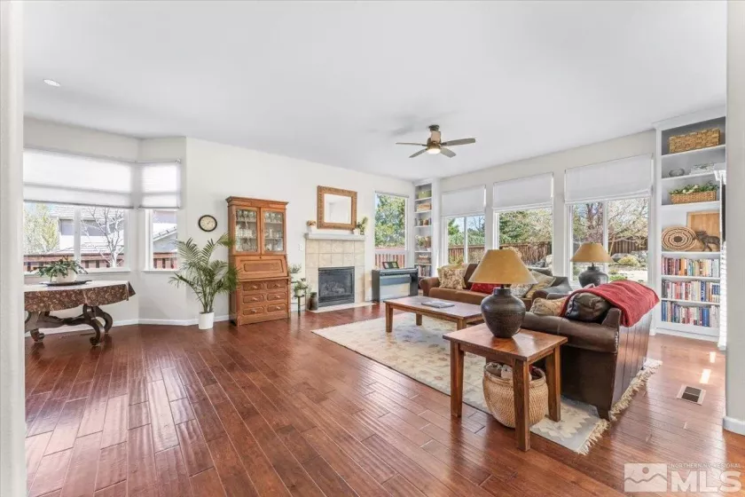 5024 Albuquerque, Reno, Nevada 89511, 4 Bedrooms Bedrooms, ,3 BathroomsBathrooms,Residential,Residential,Albuquerque,250005268
