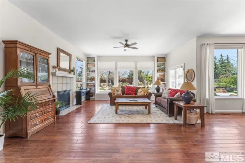 5024 Albuquerque, Reno, Nevada 89511, 4 Bedrooms Bedrooms, ,3 BathroomsBathrooms,Residential,Residential,Albuquerque,250005268