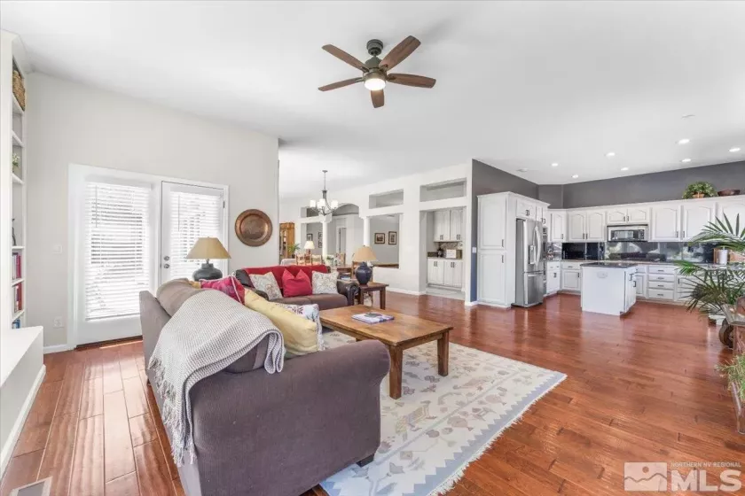 5024 Albuquerque, Reno, Nevada 89511, 4 Bedrooms Bedrooms, ,3 BathroomsBathrooms,Residential,Residential,Albuquerque,250005268