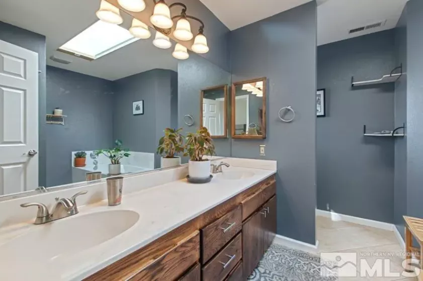 3920 7Th, Reno, Nevada 89503, 4 Bedrooms Bedrooms, ,3 BathroomsBathrooms,Residential,Residential,7Th,250004296