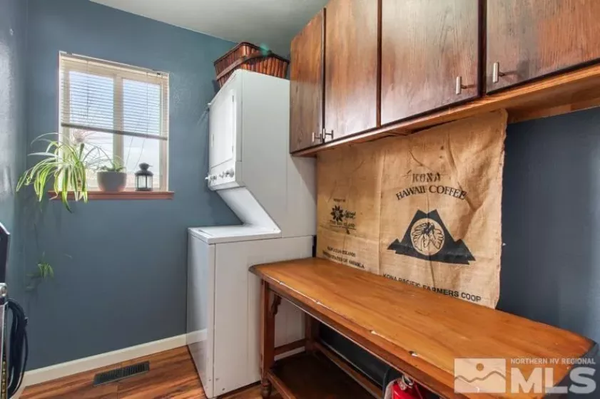 3920 7Th, Reno, Nevada 89503, 4 Bedrooms Bedrooms, ,3 BathroomsBathrooms,Residential,Residential,7Th,250004296