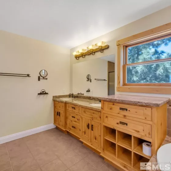 16925 Mount Rose, Reno, Nevada 89511, 5 Bedrooms Bedrooms, ,5 BathroomsBathrooms,Residential,Residential,Mount Rose,240005361