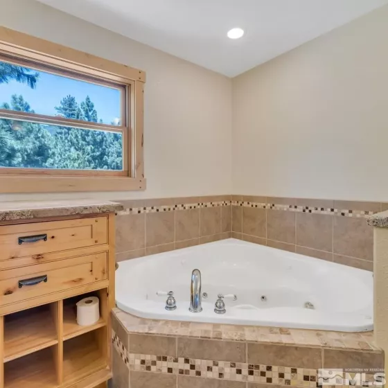 16925 Mount Rose, Reno, Nevada 89511, 5 Bedrooms Bedrooms, ,5 BathroomsBathrooms,Residential,Residential,Mount Rose,240005361
