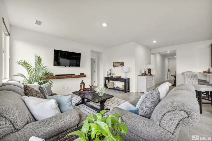 1112 Monument Peak, Carson City, Nevada 89701, 4 Bedrooms Bedrooms, ,3 BathroomsBathrooms,Residential,Residential,Monument Peak,250001314