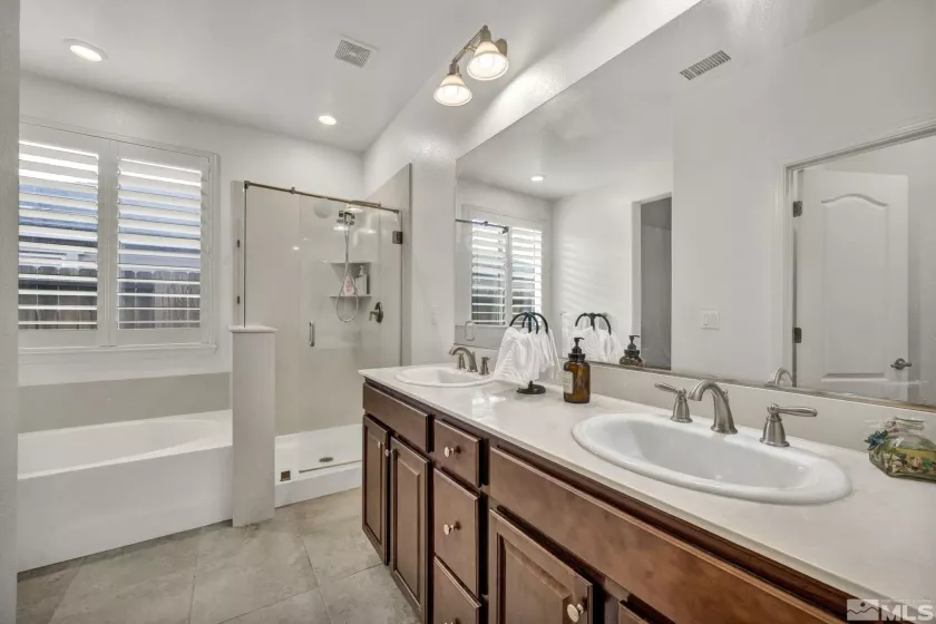 1112 Monument Peak, Carson City, Nevada 89701, 4 Bedrooms Bedrooms, ,3 BathroomsBathrooms,Residential,Residential,Monument Peak,250001314