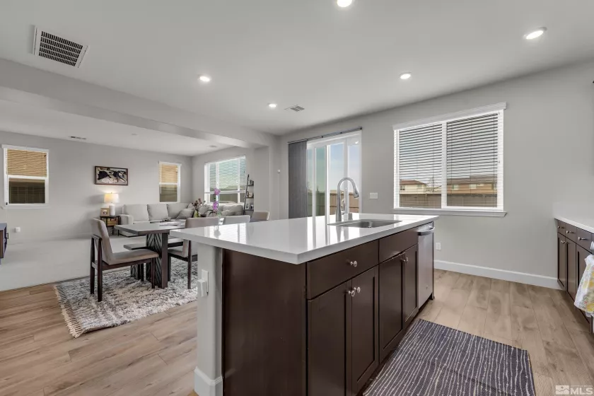 2078 Neuer, Sparks, Nevada 89436, 3 Bedrooms Bedrooms, ,3 BathroomsBathrooms,Residential,Residential,Neuer,250003074
