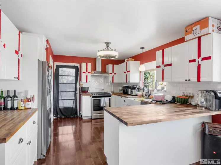1879 Kings Canyon, Carson City, Nevada 89703, 5 Bedrooms Bedrooms, ,3 BathroomsBathrooms,Residential,Residential,Kings Canyon,250004352