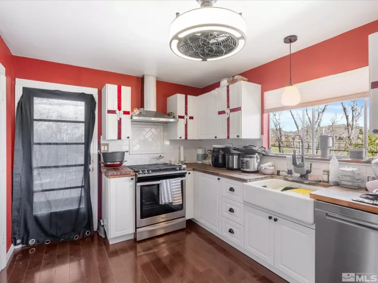 1879 Kings Canyon, Carson City, Nevada 89703, 5 Bedrooms Bedrooms, ,3 BathroomsBathrooms,Residential,Residential,Kings Canyon,250004352