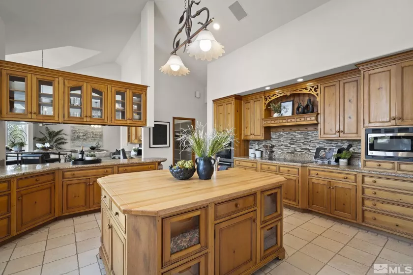 2185 Kinney, Reno, Nevada 89511, 5 Bedrooms Bedrooms, ,8 BathroomsBathrooms,Residential,Residential,Kinney,250003125