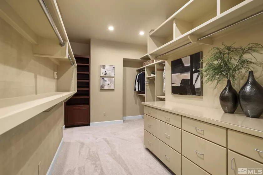 2185 Kinney, Reno, Nevada 89511, 5 Bedrooms Bedrooms, ,8 BathroomsBathrooms,Residential,Residential,Kinney,250003125