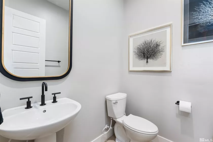 8956 Suncreek, Reno, Nevada 89523, 5 Bedrooms Bedrooms, ,6 BathroomsBathrooms,Residential,Residential,Suncreek,250001512