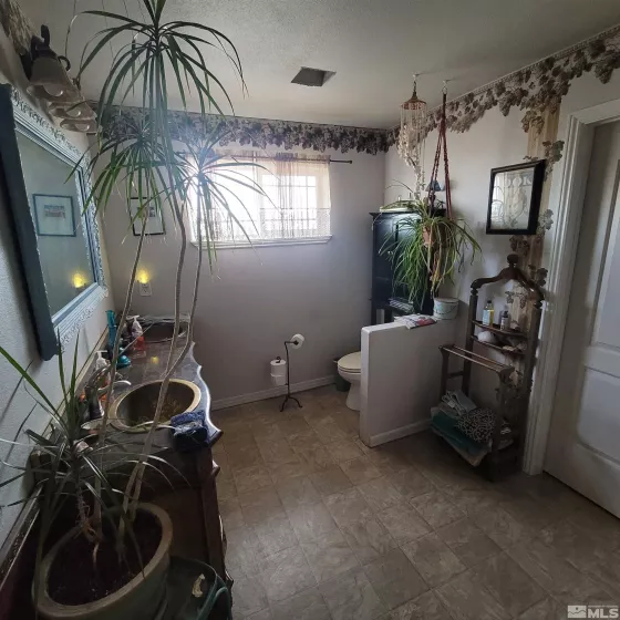 3860 Edwards, Fallon, Nevada 89406, 3 Bedrooms Bedrooms, ,3 BathroomsBathrooms,Residential,Residential,Edwards,240014725