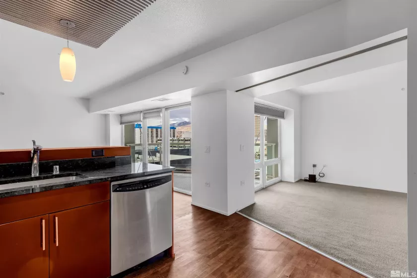255 Sierra, Reno, Nevada 89501, 1 Bedroom Bedrooms, ,2 BathroomsBathrooms,Residential,Residential,Sierra,250003859