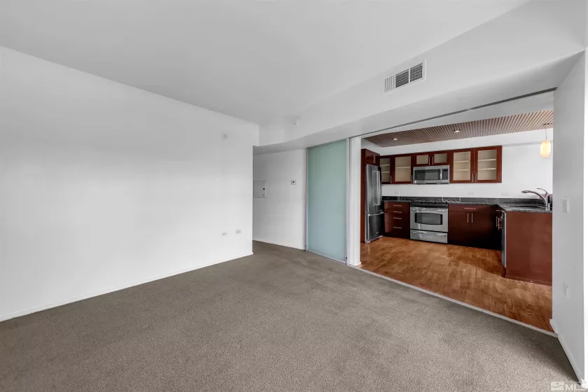 255 Sierra, Reno, Nevada 89501, 1 Bedroom Bedrooms, ,2 BathroomsBathrooms,Residential,Residential,Sierra,250003859