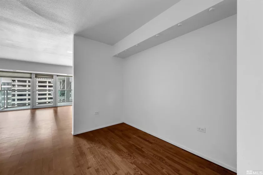255 Sierra, Reno, Nevada 89501, 1 Bedroom Bedrooms, ,2 BathroomsBathrooms,Residential,Residential,Sierra,250003859