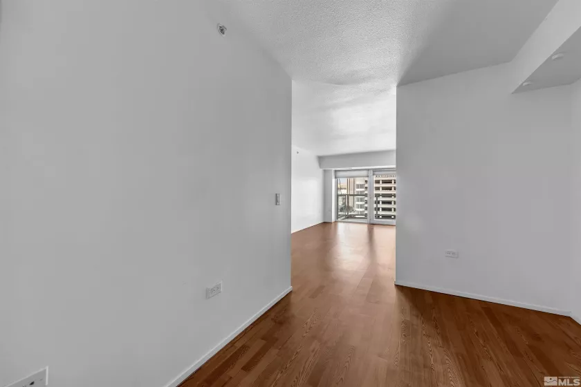 255 Sierra, Reno, Nevada 89501, 1 Bedroom Bedrooms, ,2 BathroomsBathrooms,Residential,Residential,Sierra,250003859