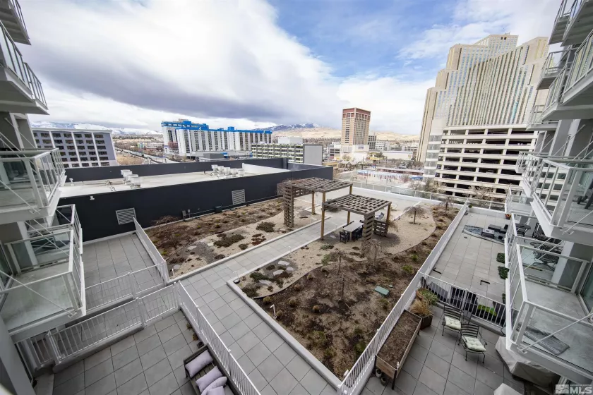 255 Sierra, Reno, Nevada 89501, 1 Bedroom Bedrooms, ,2 BathroomsBathrooms,Residential,Residential,Sierra,250003859