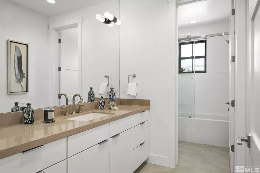 4060 Goodsell, Reno, Nevada 89523, 5 Bedrooms Bedrooms, ,5 BathroomsBathrooms,Residential,Residential,Goodsell,250003210
