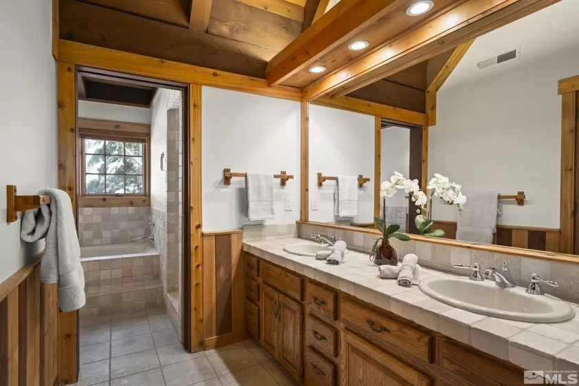 929 Northwood, Incline Village, Nevada 89451, 3 Bedrooms Bedrooms, ,4 BathroomsBathrooms,Residential,Residential,Northwood,250004358