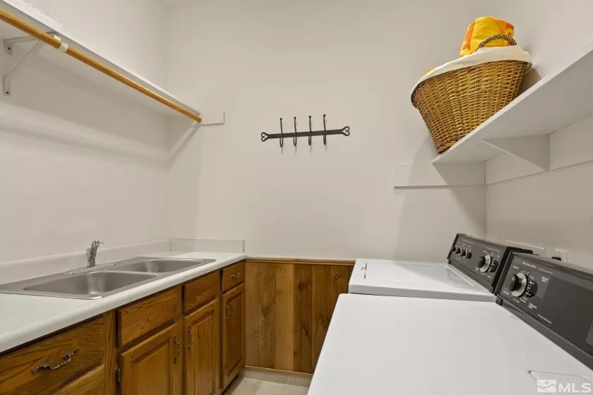 929 Northwood, Incline Village, Nevada 89451, 3 Bedrooms Bedrooms, ,4 BathroomsBathrooms,Residential,Residential,Northwood,250004358