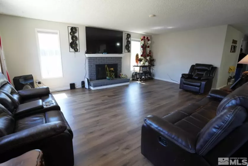 2733 Baker, Carson City, Nevada 89701, 3 Bedrooms Bedrooms, ,2 BathroomsBathrooms,Residential,Residential,Baker,250004193