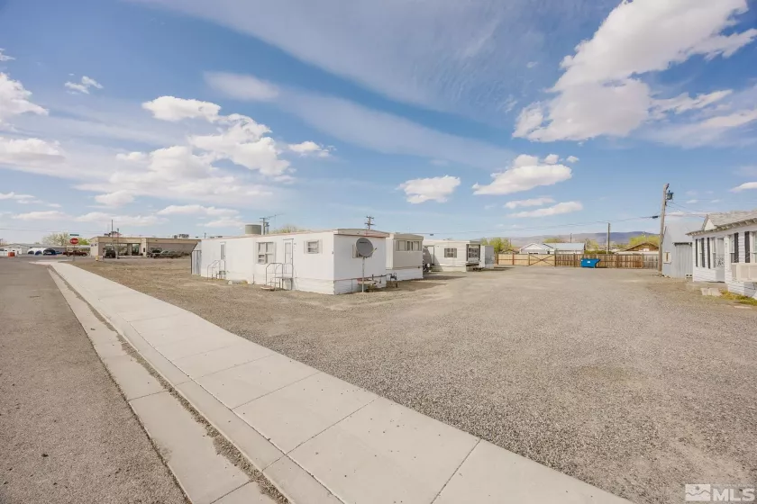 64 7th, Battle Mountain, Nevada 89820, ,Commercial Sale,Residential,7th,240011164