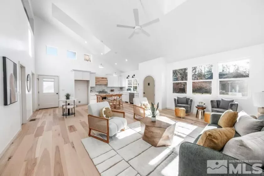 615 John Fremont, Reno, Nevada 89509, 3 Bedrooms Bedrooms, ,4 BathroomsBathrooms,Residential,Residential,John Fremont,250004322