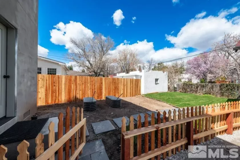 615 John Fremont, Reno, Nevada 89509, 3 Bedrooms Bedrooms, ,4 BathroomsBathrooms,Residential,Residential,John Fremont,250004322
