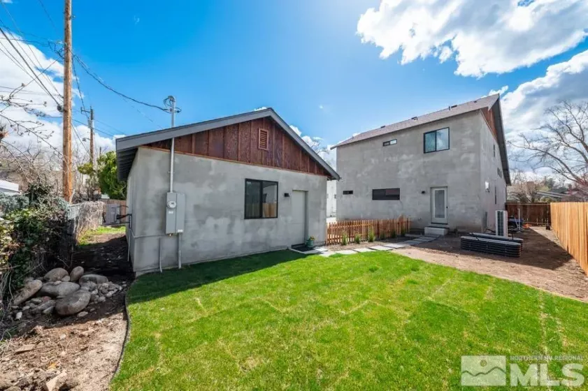 615 John Fremont, Reno, Nevada 89509, 3 Bedrooms Bedrooms, ,4 BathroomsBathrooms,Residential,Residential,John Fremont,250004322
