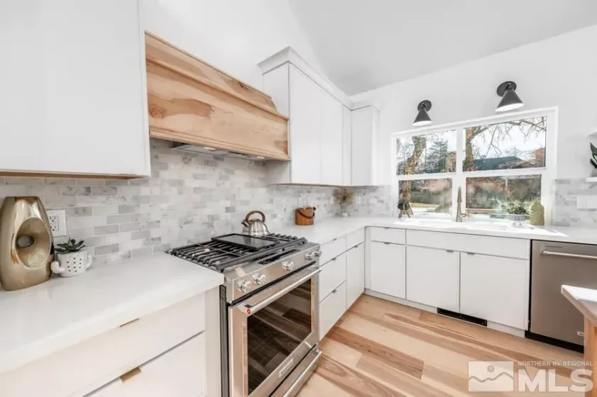 615 John Fremont, Reno, Nevada 89509, 3 Bedrooms Bedrooms, ,4 BathroomsBathrooms,Residential,Residential,John Fremont,250004322