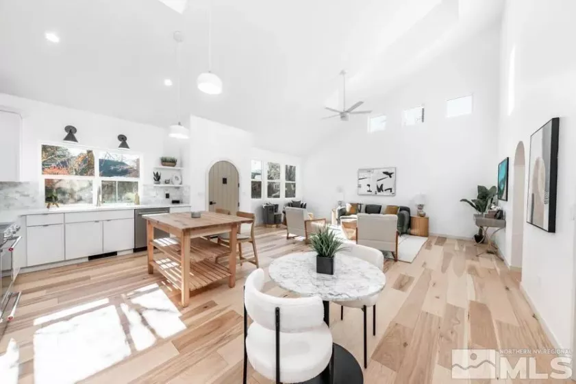 615 John Fremont, Reno, Nevada 89509, 3 Bedrooms Bedrooms, ,4 BathroomsBathrooms,Residential,Residential,John Fremont,250004322