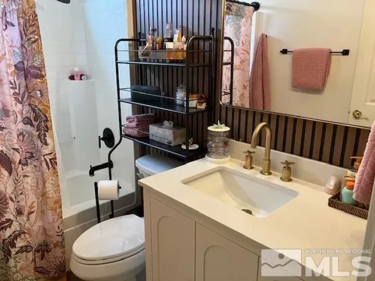 100 Wintercrest, Verdi, Nevada 89439, 4 Bedrooms Bedrooms, ,2 BathroomsBathrooms,Residential,Residential,Wintercrest,250003623