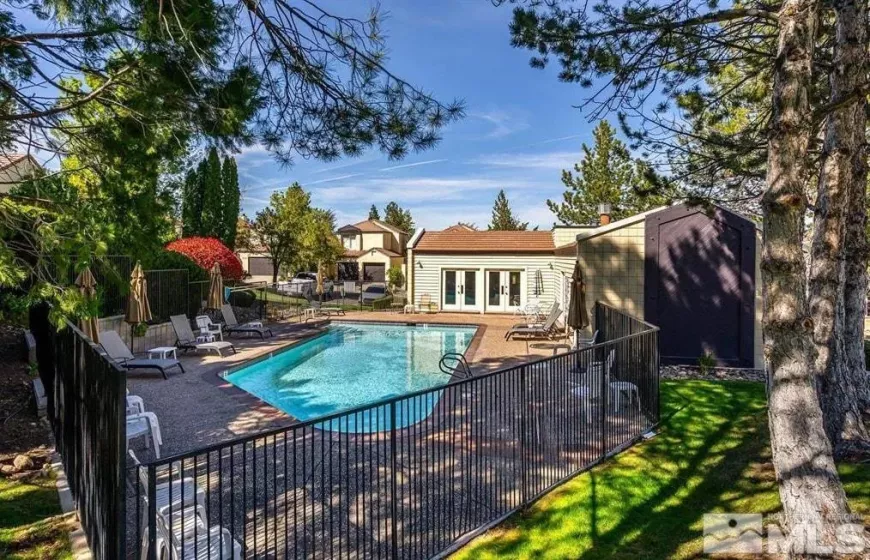 3623 Skyline, Reno, Nevada 89509, 2 Bedrooms Bedrooms, ,3 BathroomsBathrooms,Residential,Residential,Skyline,250001781
