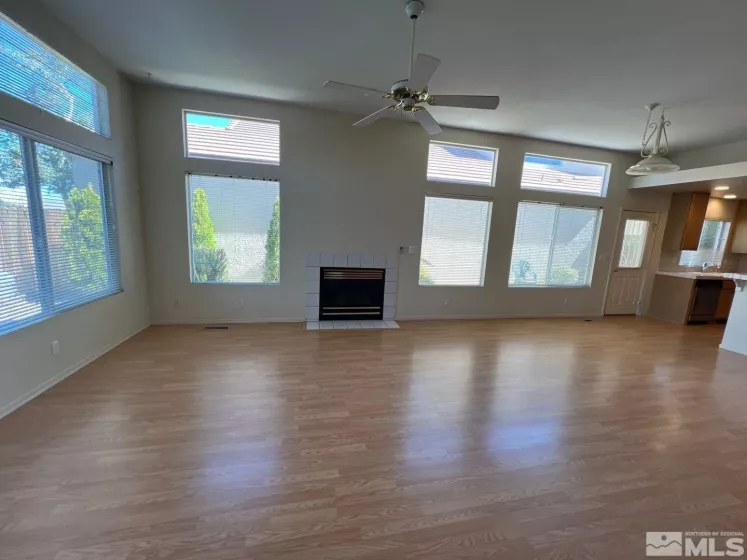 3623 Skyline, Reno, Nevada 89509, 2 Bedrooms Bedrooms, ,3 BathroomsBathrooms,Residential,Residential,Skyline,250001781