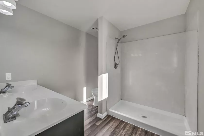 1381 Spooner, Carson City, Nevada 89706, 3 Bedrooms Bedrooms, ,2 BathroomsBathrooms,Residential,Residential,Spooner,240014954