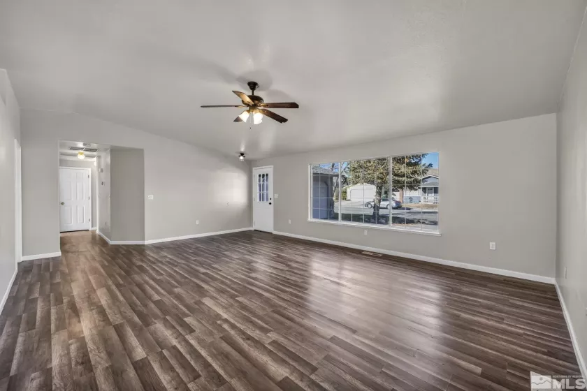 1381 Spooner, Carson City, Nevada 89706, 3 Bedrooms Bedrooms, ,2 BathroomsBathrooms,Residential,Residential,Spooner,240014954