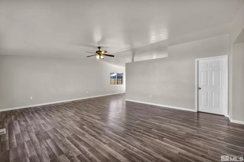 1381 Spooner, Carson City, Nevada 89706, 3 Bedrooms Bedrooms, ,2 BathroomsBathrooms,Residential,Residential,Spooner,240014954