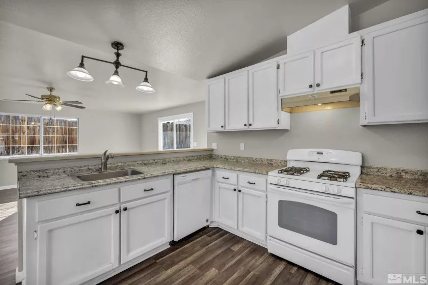 1381 Spooner, Carson City, Nevada 89706, 3 Bedrooms Bedrooms, ,2 BathroomsBathrooms,Residential,Residential,Spooner,240014954